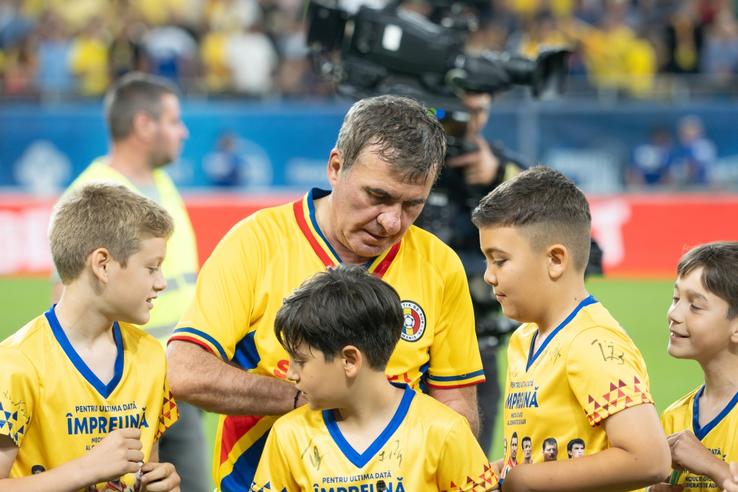 Arena Națională, 25 mai. Meciul de retragere al Generației de Aur, care a învins selecţionata Legendelor Lumii, cu scorul de 3-2 FOTO: Ionuț Iordache (GSP)