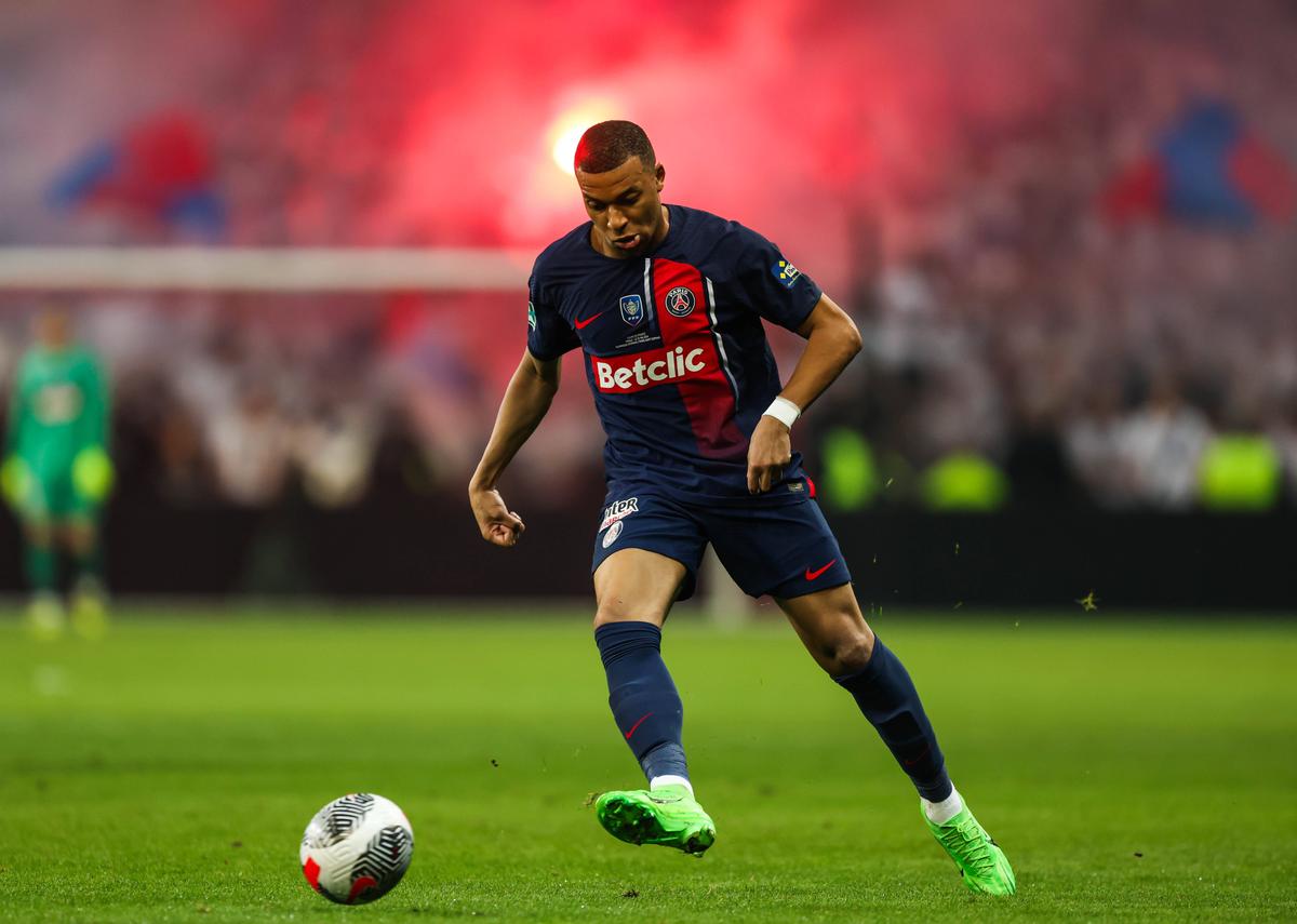 Kylian Mbappe și-a luat rămas bun de la PSG cu încă un trofeu: Cupa Franței