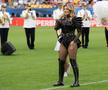 Arena Națională, 25 mai. Meciul de retragere al Generației de Aur, care a învins selecţionata Legendelor Lumii, cu scorul de 3-2. Loredana Groza, show înainte de meci FOTO: Ionuț Iordache (GSP)