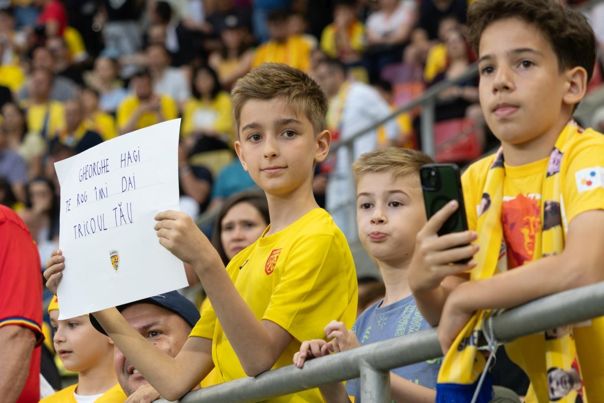 Mii de copii au „invadat” Arena Națională! Jucătorii au rămas WOW: „Nu mă aşteptam la aşa ceva”
