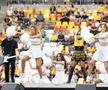 Arena Națională, 25 mai. Meciul de retragere al Generației de Aur, care a învins selecţionata Legendelor Lumii, cu scorul de 3-2. Loredana Groza, show înainte de meci FOTO: Ionuț Iordache (GSP)