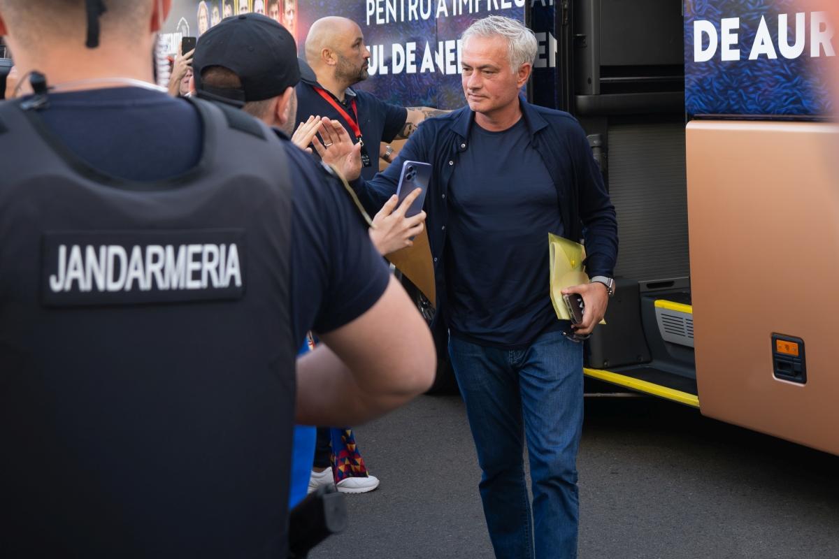 A apărut discursul lui Mourinho cu care i-a cucerit pe jucătorii Generației de Aur: „Două lucruri din inimă vă spun”