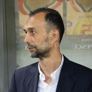 Arena Națională, 25 mai. Meciul de retragere al Generației de Aur, care a învins selecţionata Legendelor Lumii, cu scorul de 3-2. Fostul arbitrul Teo Crăciunescu a fost prezent la stadion FOTO: Ionuț Iordache (GSP)