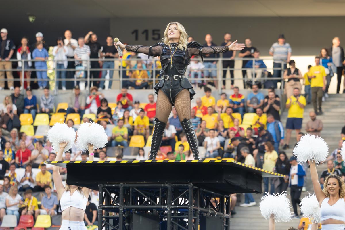 Loredana Groza, show de excepție pe Arena Națională! Apariție electizantă pe motocicletă și spectacol de zile mari