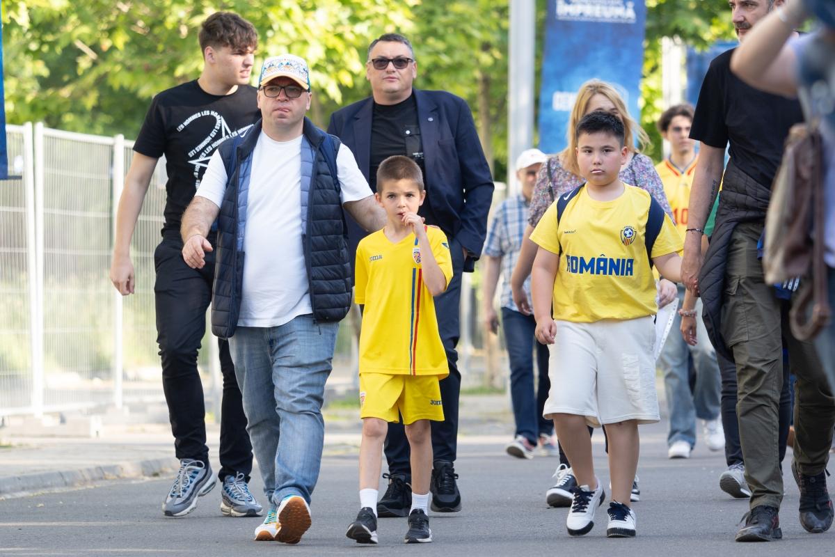 Mii de copii au „invadat” Arena Națională! Jucătorii au rămas WOW: „Nu mă aşteptam la aşa ceva”