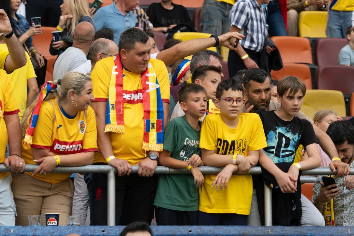 Mii de copii au „invadat” Arena Națională! Jucătorii au rămas WOW: „Nu mă aşteptam la aşa ceva”