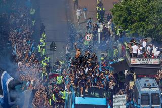 „Mamma mia, e incredibil!”» 200.000 de fani ai lui Napoli și-au aclamat campionii care au defilat pe faleză
