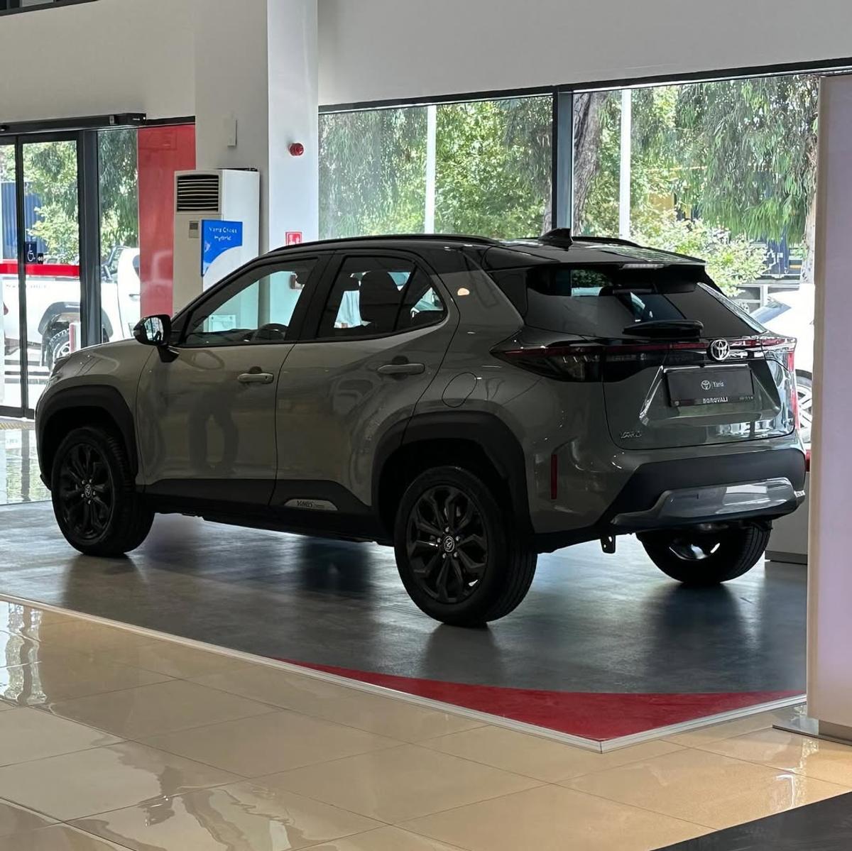 Volkswagen T-Roc și Toyota Yaris Cross
