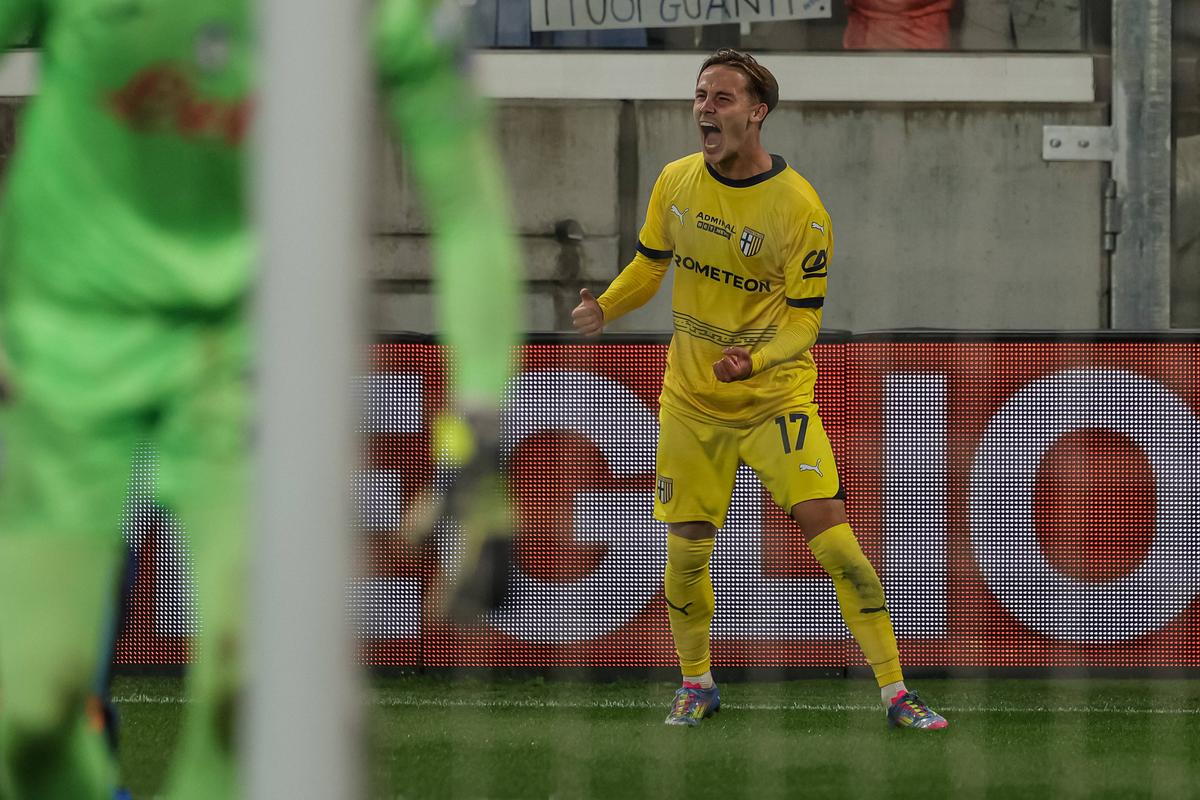 Imagini de la bucuria Parmei, după rămânerea în Serie A / foto: Imago