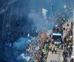 Parada jucătorilor lui Antonio Conte pe faleza din Napoli după titlul câștigat în Serie A / Foto: Imago