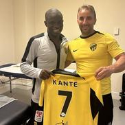 Ion Burchi, alături de Ngolo Kante. Foto: colecție personală