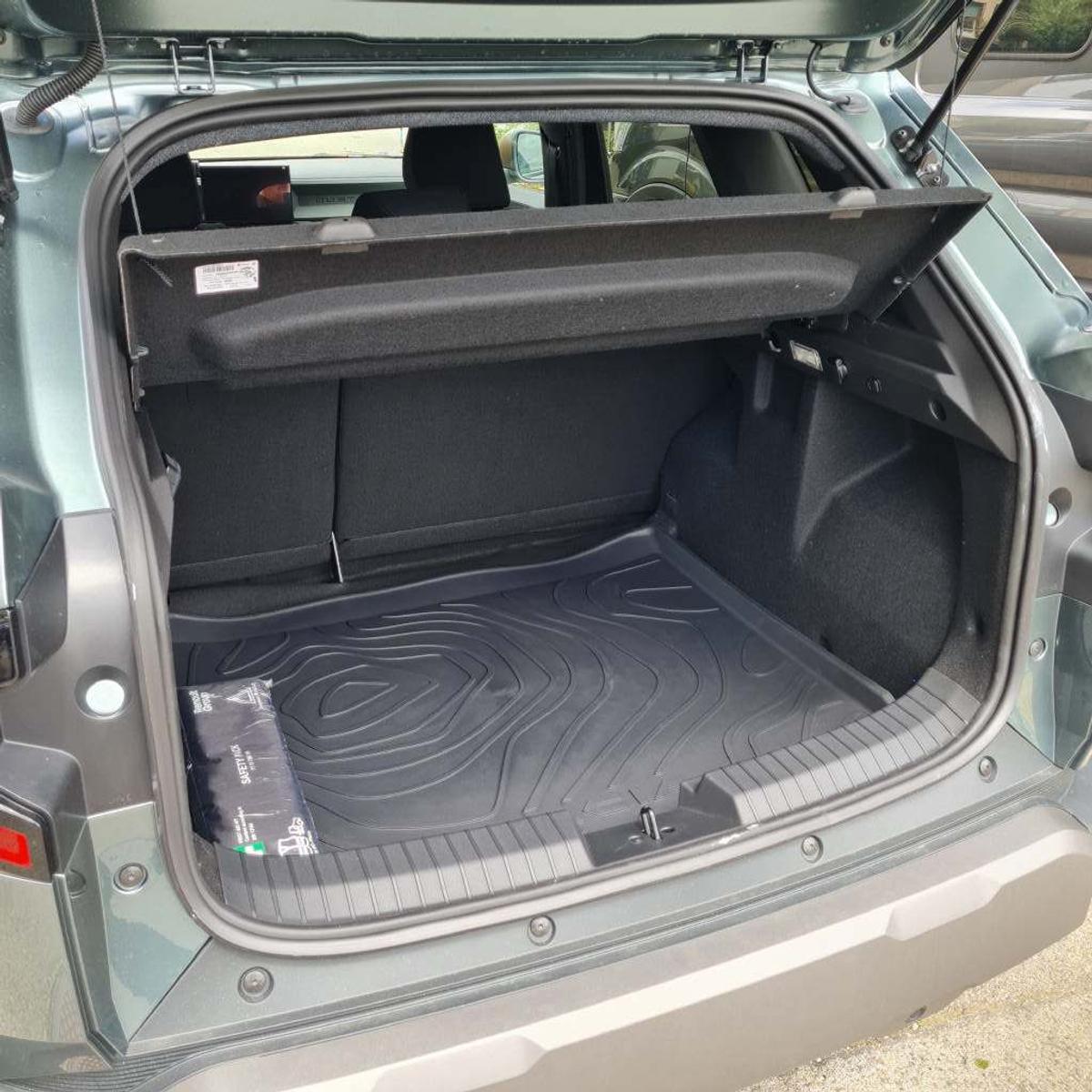 Volkswagen T-Roc și Toyota Yaris Cross