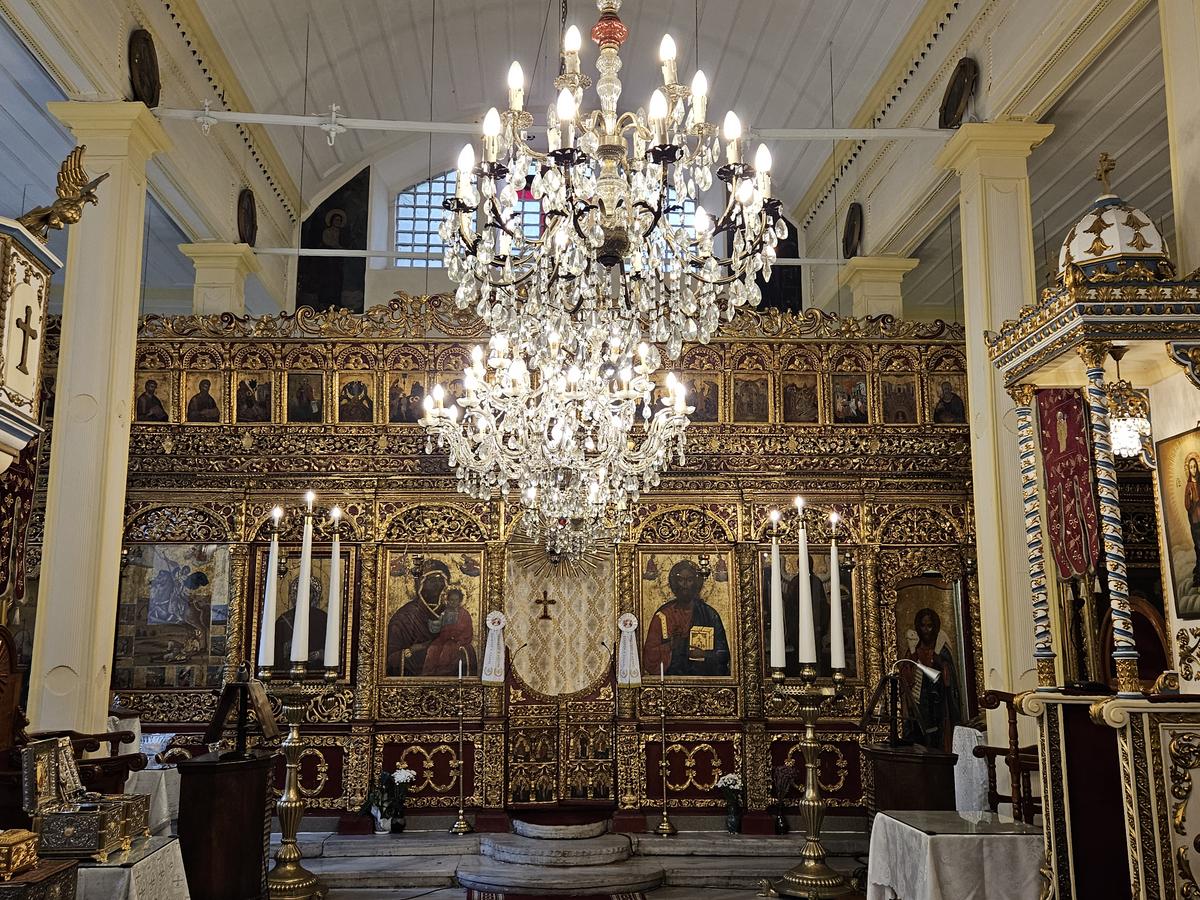 Părintele Sergiu Vlad de la Istanbul