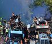 Parada jucătorilor lui Antonio Conte pe faleza din Napoli după titlul câștigat în Serie A / Foto: Imago
