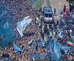Parada jucătorilor lui Antonio Conte pe faleza din Napoli după titlul câștigat în Serie A / Foto: Imago