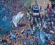 Parada jucătorilor lui Antonio Conte pe faleza din Napoli după titlul câștigat în Serie A / Foto: Imago
