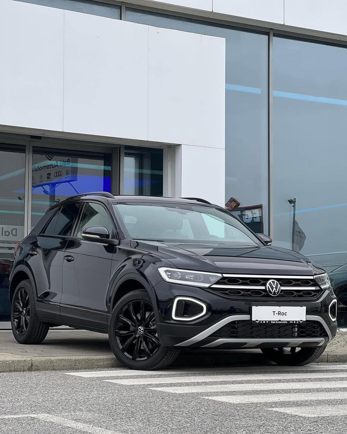 Volkswagen T-Roc și Toyota Yaris Cross