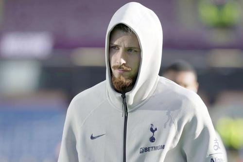 Radu Drăgușin, stoperul lui Tottenham // FOTO: Imago Images