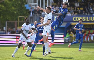 Fotbaliștii echipei retrogradate din Superliga sunt într-o situație disperată: „Au ajuns să trăiască din banii părinților”