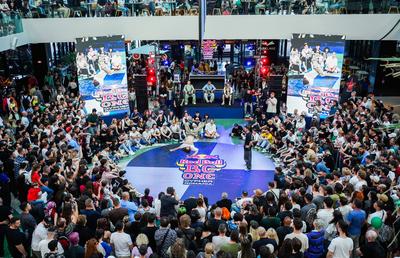 Breaking la cel mai înalt nivel: Cine va reprezenta România la Finala Mondială Red Bull BC One 