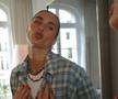 Aryna Sabalenka a pozat pentru Time, pe tocuri și în costum de baie, pe un teren de baschet