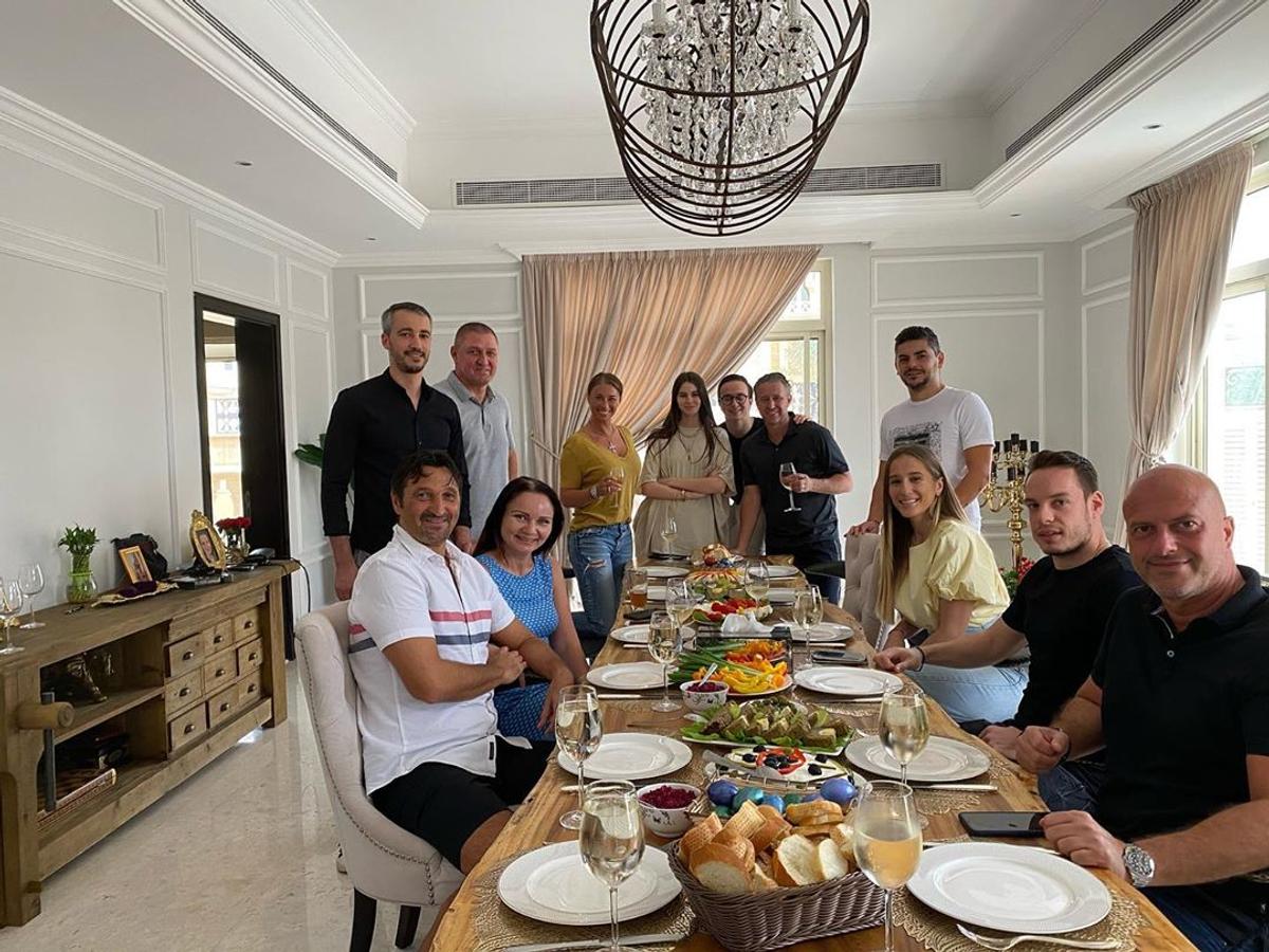 HERMANNSTADT. Din vacanță, Rebecca Dumitrescu a oferit primele declarații de când a intrat în fotbal: „Sunt cu David, dar am văzut meciul”