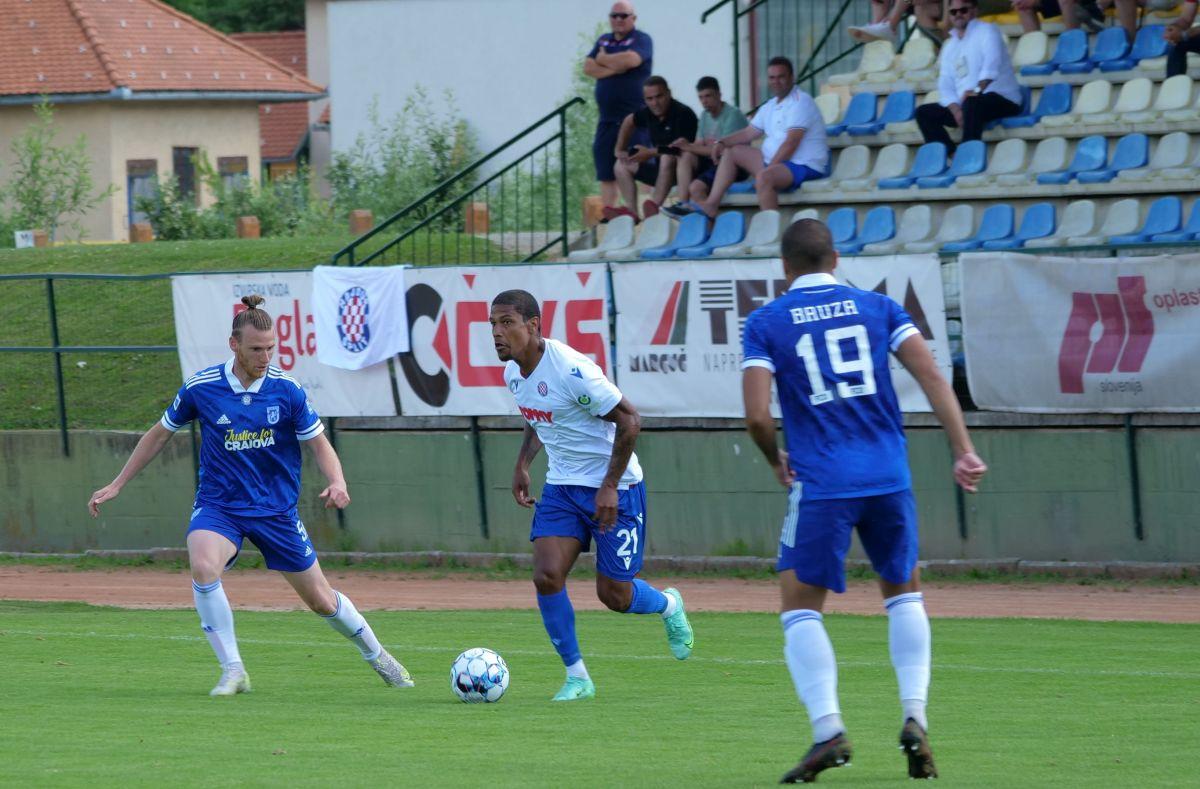 FCU Craiova 1948 - Hajduk Split 1-2 » Adrian Mutu a pierdut primul meci pe banca oltenilor