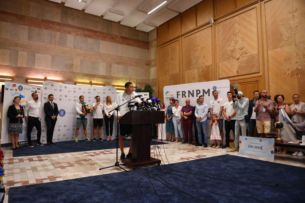 David Popovici a exclus total din meniu un aliment extrem de popular! Cum arată micul dejun al campionului