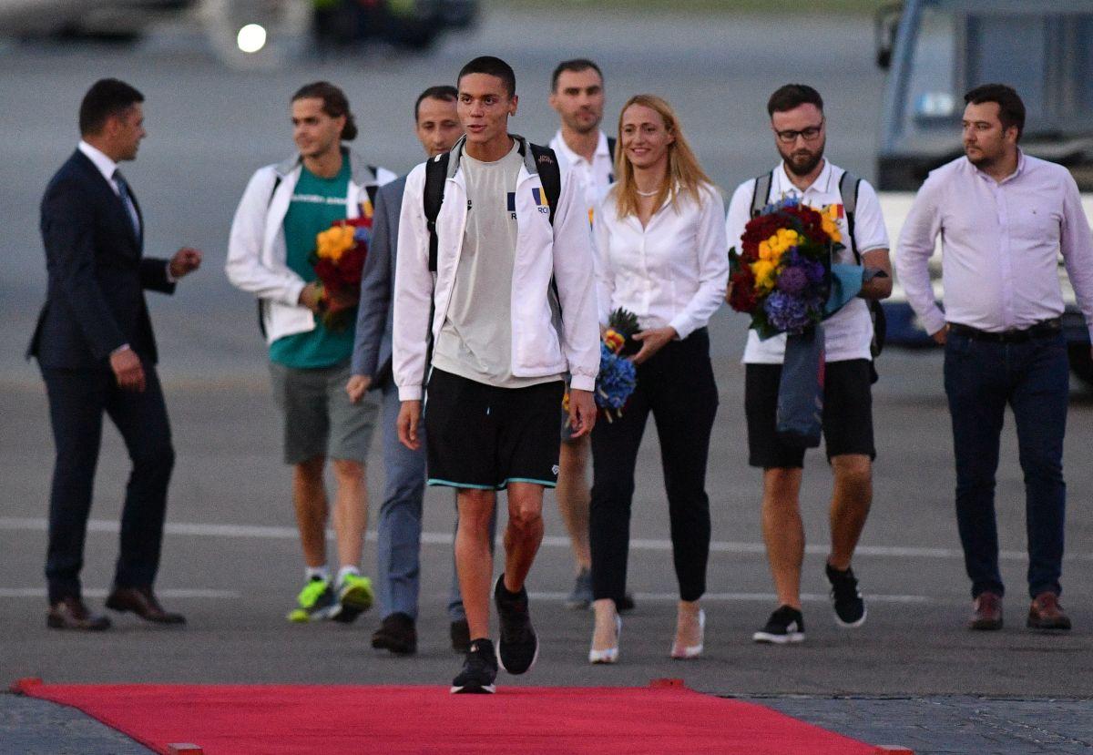 David Popovici a exclus total din meniu un aliment extrem de popular! Cum arată micul dejun al campionului