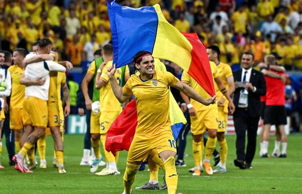 Imaginile euforiei tricolore! Momente senzaționale la Frankfurt: naționala a sărbătorit pe gazon calificarea istorică în „optimile” Campionatului European