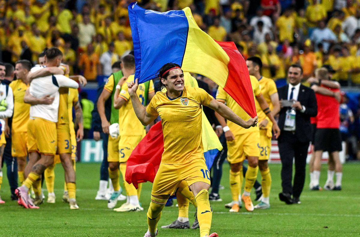 Imaginile euforiei tricolore! Momente senzaționale la Frankfurt: naționala a sărbătorit pe gazon calificarea