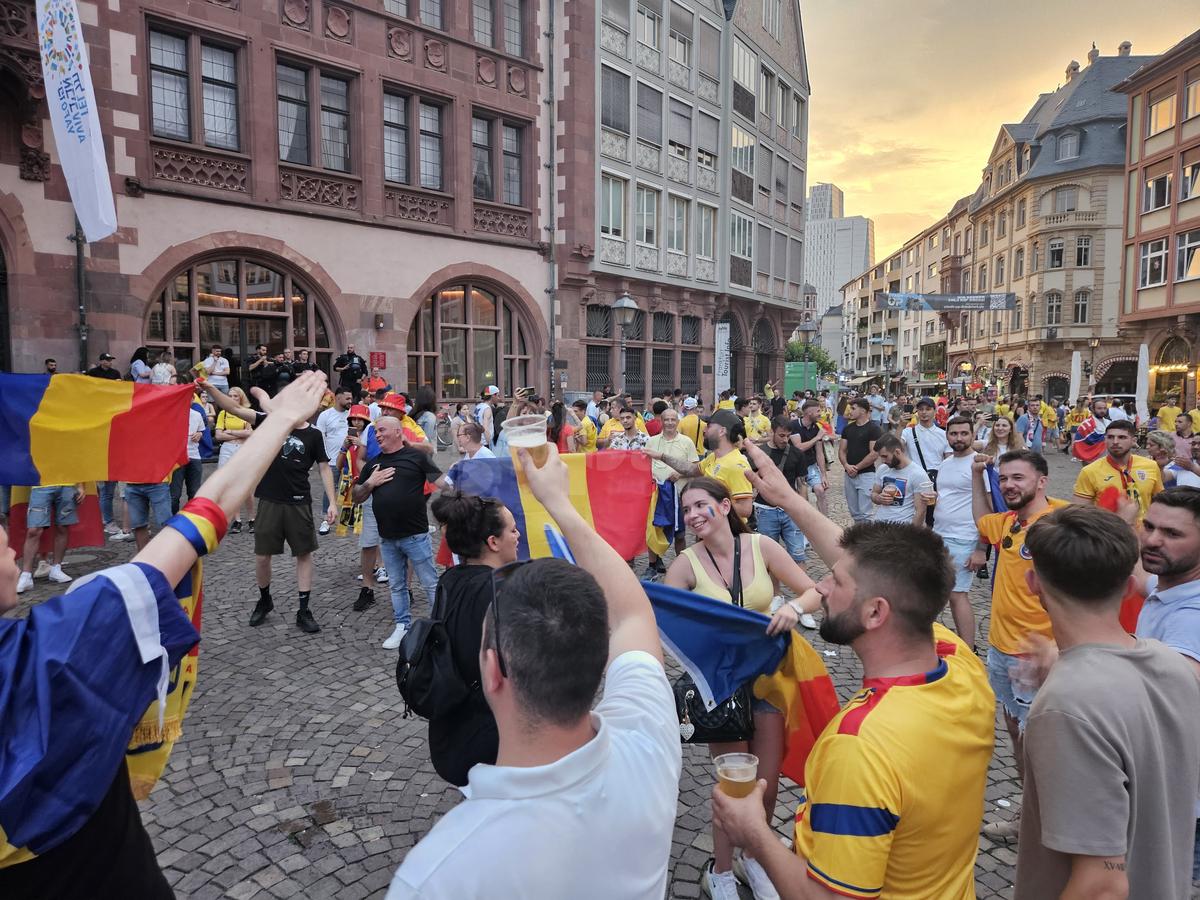 Splendoare galbenă la Frankfurt » Românii au luat cu asalt Germania: imagini nebune cu sărbătoarea fanilor după calificarea naționalei