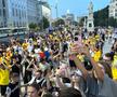 Suporterii naționalei au sărbătorit la Universitate calificarea în optimile de la Euro 2024 / foto: Ionuț Iordache