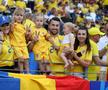 O parte din familia Iordănescu, prezentă în stadion