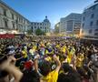 Suporterii naționalei au sărbătorit la Universitate calificarea în optimile de la Euro 2024 / foto: Ionuț Iordache