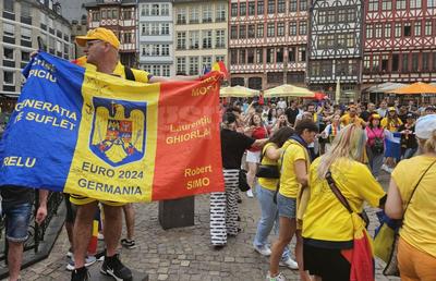 Splendoare galbenă la Frankfurt » Românii au luat cu asalt Germania: imagini nebune cu sărbătoarea fanilor după calificarea naționalei