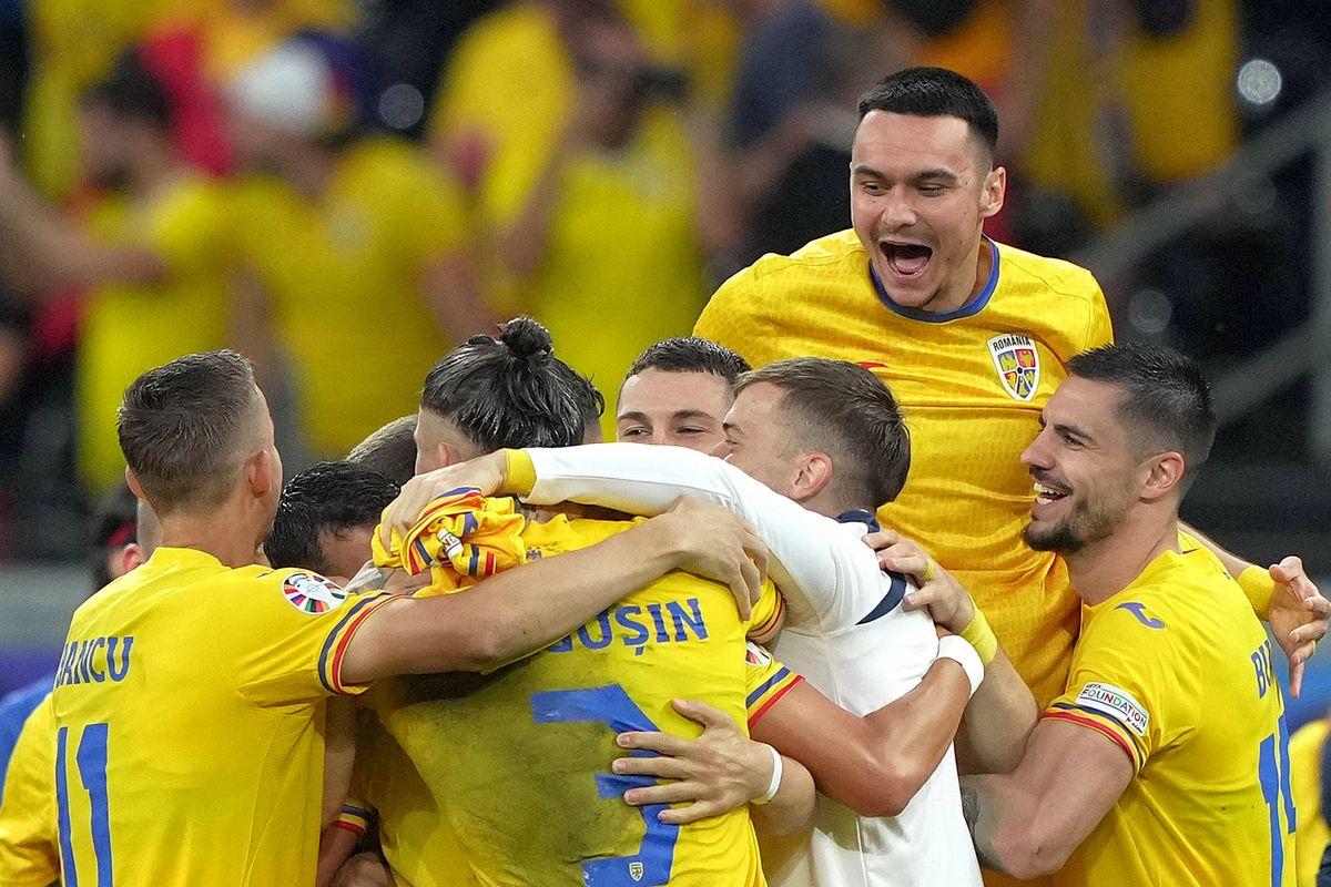 Imaginile euforiei tricolore! Momente senzaționale la Frankfurt: naționala a sărbătorit pe gazon calificarea