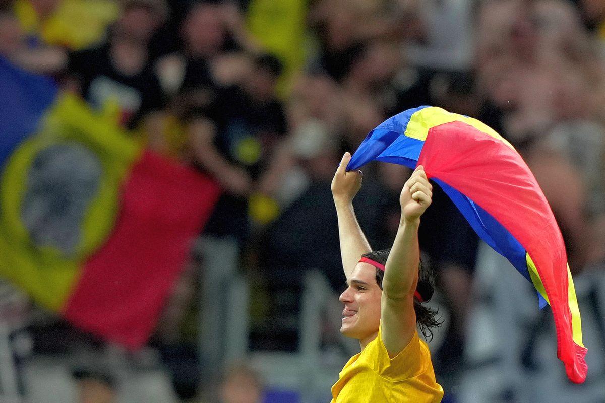 Imaginile euforiei tricolore! Momente senzaționale la Frankfurt: naționala a sărbătorit pe gazon calificarea