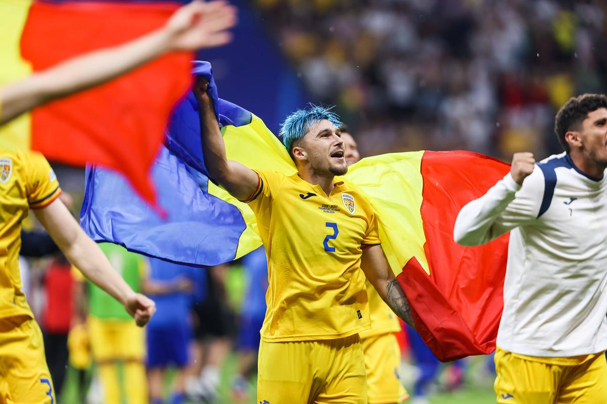Imaginile euforiei tricolore! Momente senzaționale la Frankfurt: naționala a sărbătorit pe gazon calificarea