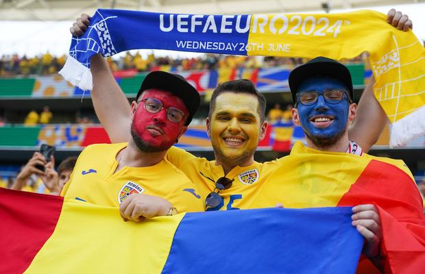 Asta-i România! Atmosferă de POVESTE la Frankfurt » Jos pălăria pentru miile de suporteri care scriu istorie în Germania!