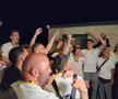 Imagini EPICE de la petrecerea „tricolorilor” » Coman, Stanciu și colegii au cântat și au dansat cu fanii: „Suntem made în România!”
