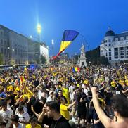 Suporterii naționalei au sărbătorit la Universitate calificarea în optimile de la Euro 2024 / foto: Ionuț Iordache