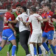 Altercația de la finalul meciului Cehia - Turcia / Sursă foto: Imago Images