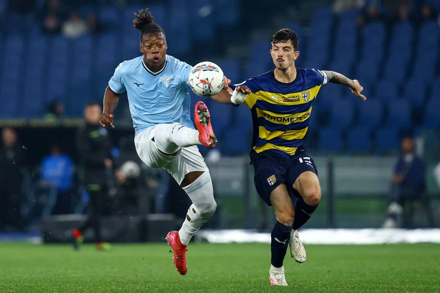 Francezul Loum Tchaouna (21 de ani) a fost cumpărat vara trecută cu 8,5 milioane de euro de la Salernitana / Foto: Imago Au închis pentru Dennis Man! » Răspunsul primit de Lazio și anunțul făcut de Parma