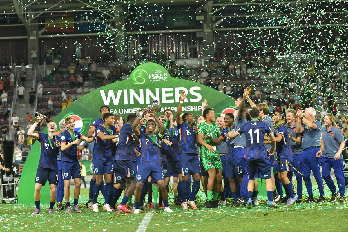 3 viitoare vedete care au încântat în finala Euro U19 din Giulești » Olanda îi propune pe următorii Van Dijk și Dumfries + noua „perlă” a Spaniei