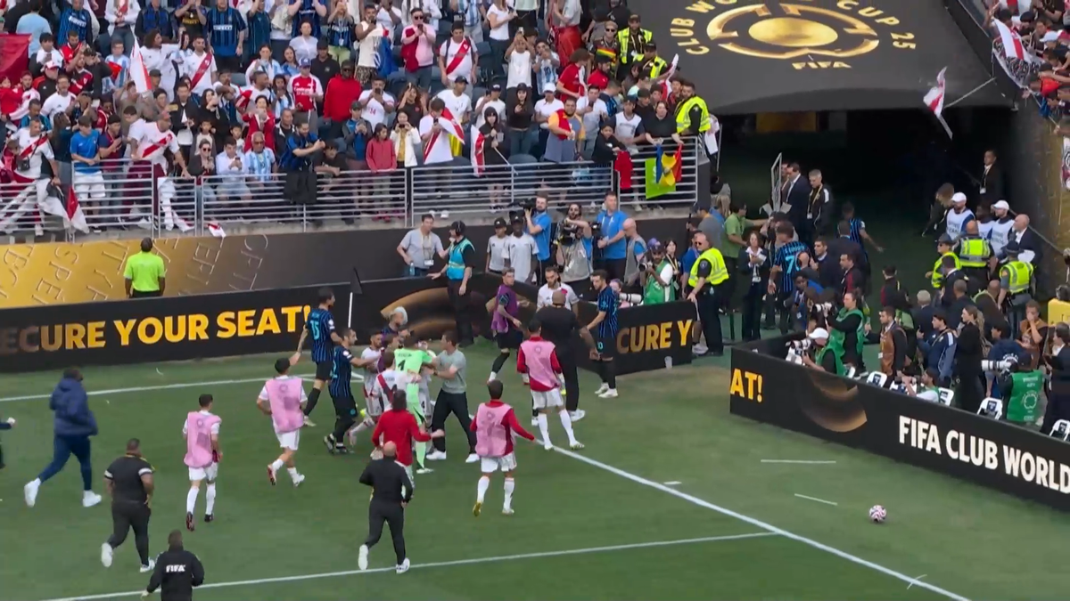 Scene tensionate la Inter - River Plate. Cristi Chivu, implicat direct