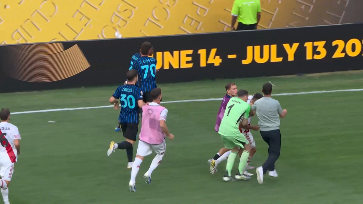 Scene tensionate la Inter - River Plate. Cristi Chivu, implicat direct