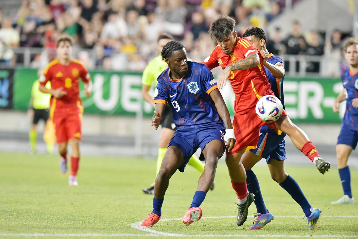 3 viitoare vedete care au încântat în finala Euro U19 din Giulești » Olanda îi propune pe următorii Van Dijk și Dumfries + noua „perlă” a Spaniei