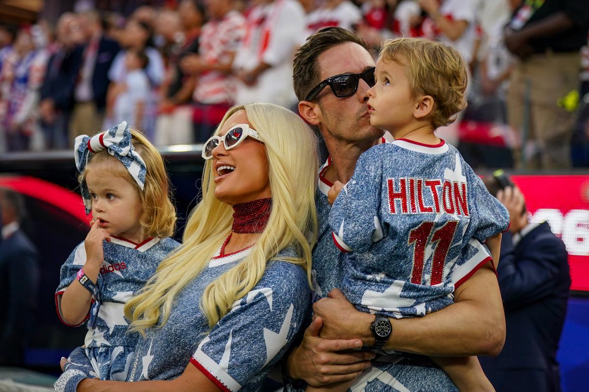 Paris Hilton, apariție surpriză pe gazon, înainte de Turcia - SUA // foto: Imago
