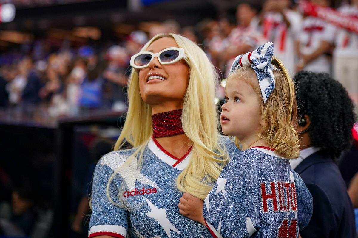 Paris Hilton, apariție surpriză pe gazon, înainte de Turcia - SUA // foto: Imago